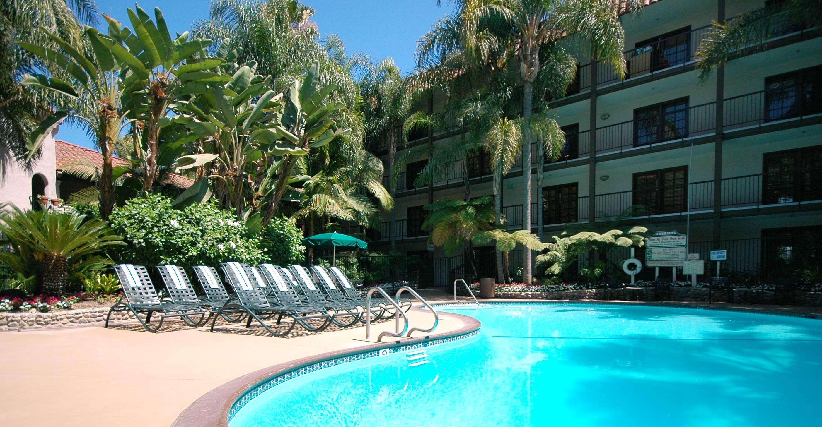 Buena Park Grand Hotel & Suites المظهر الخارجي الصورة