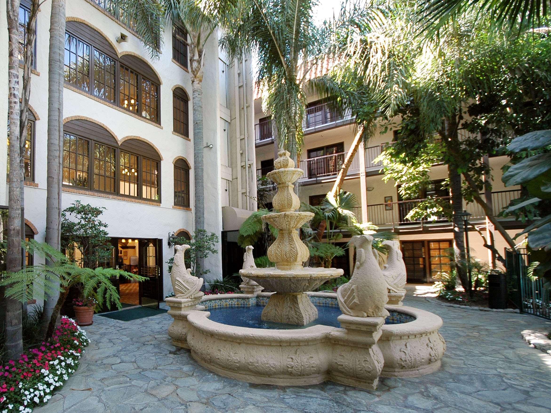 Buena Park Grand Hotel & Suites المظهر الخارجي الصورة