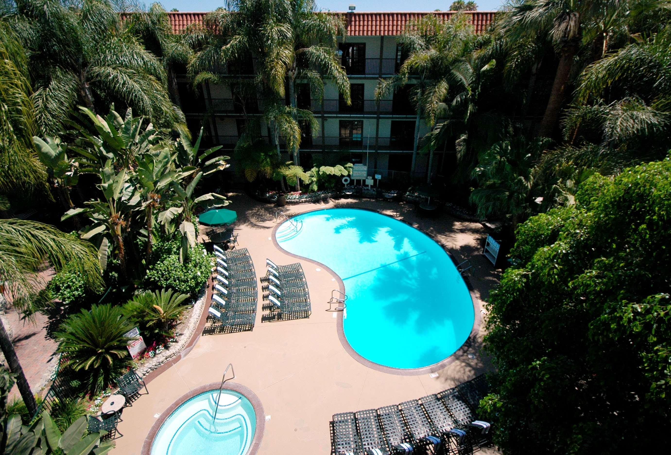 Buena Park Grand Hotel & Suites المظهر الخارجي الصورة