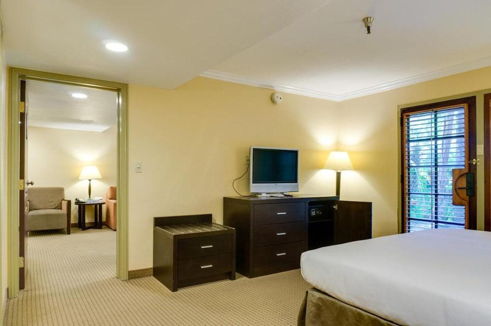 Buena Park Grand Hotel & Suites المظهر الخارجي الصورة